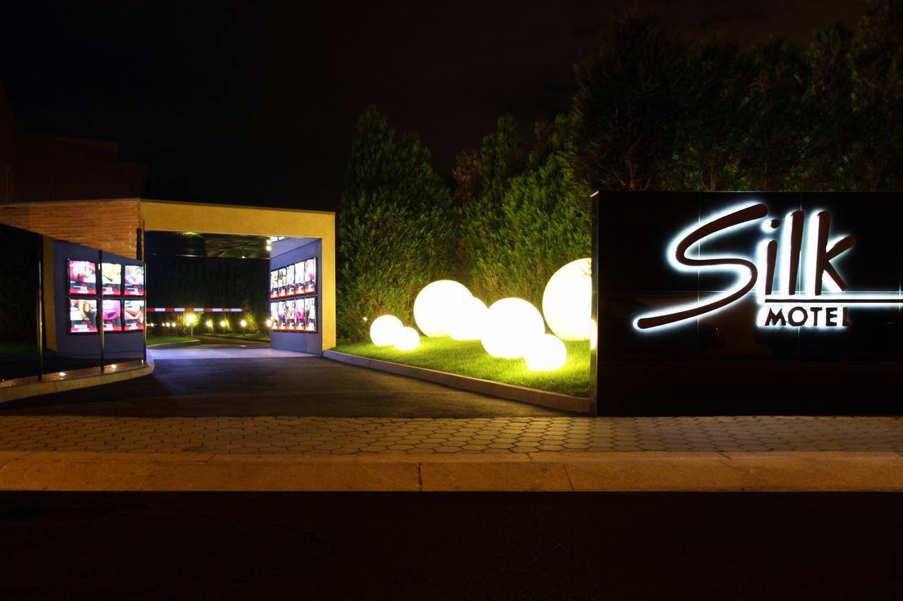 Silk Motel Pedroso Buitenkant foto